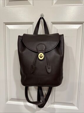 Sports Coach Vintage Turnlock Daypack Backpack Brown